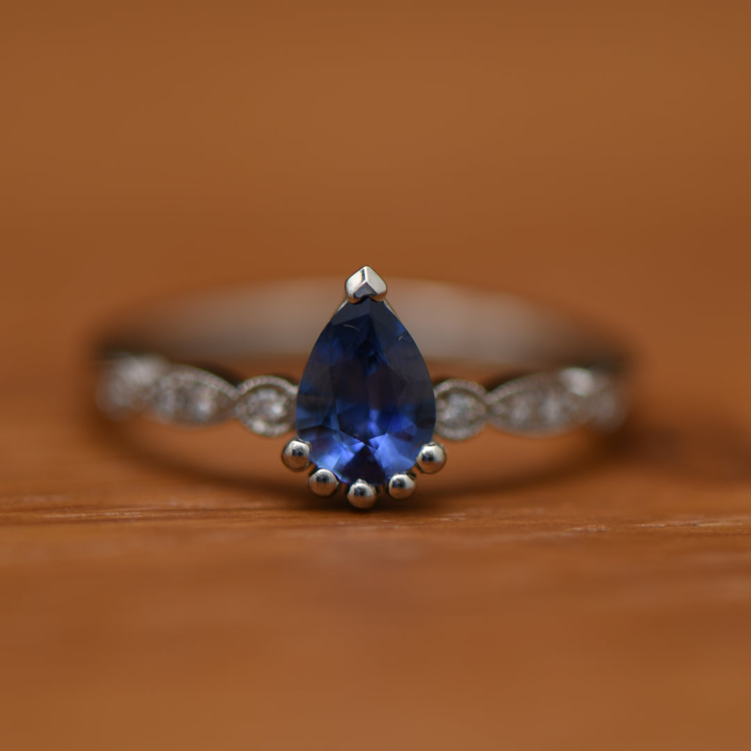 Deals Vintage Handgefertigter Ring 585 ovale Steine Topaz Saphir blau